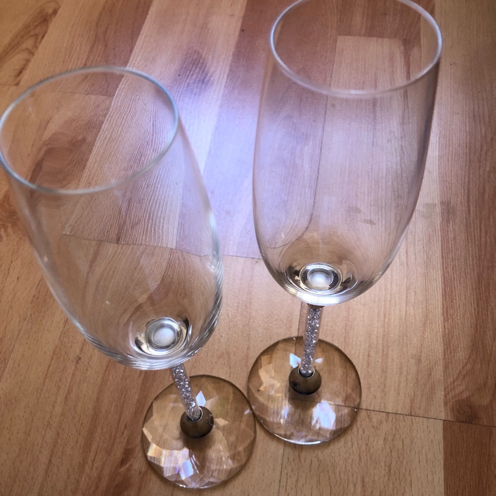 Swarovski inspired champagne flutes 🥂💎